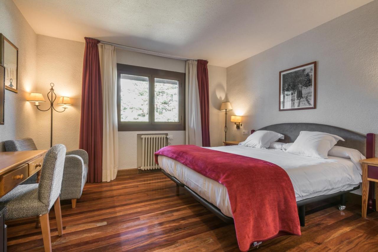 Standard Single Room,1397138738:JPEG